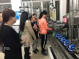 營銷部：呼叫中心員工持續(xù)開展提升業(yè)務(wù)知識(shí)培訓(xùn)