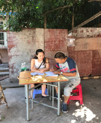 營銷部：頂烈日、冒酷暑，上門服務(wù)顯真情