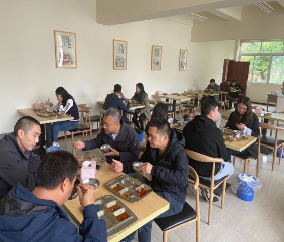 強(qiáng)監(jiān)督，重引導(dǎo)，杜絕“舌尖上的浪費(fèi)”