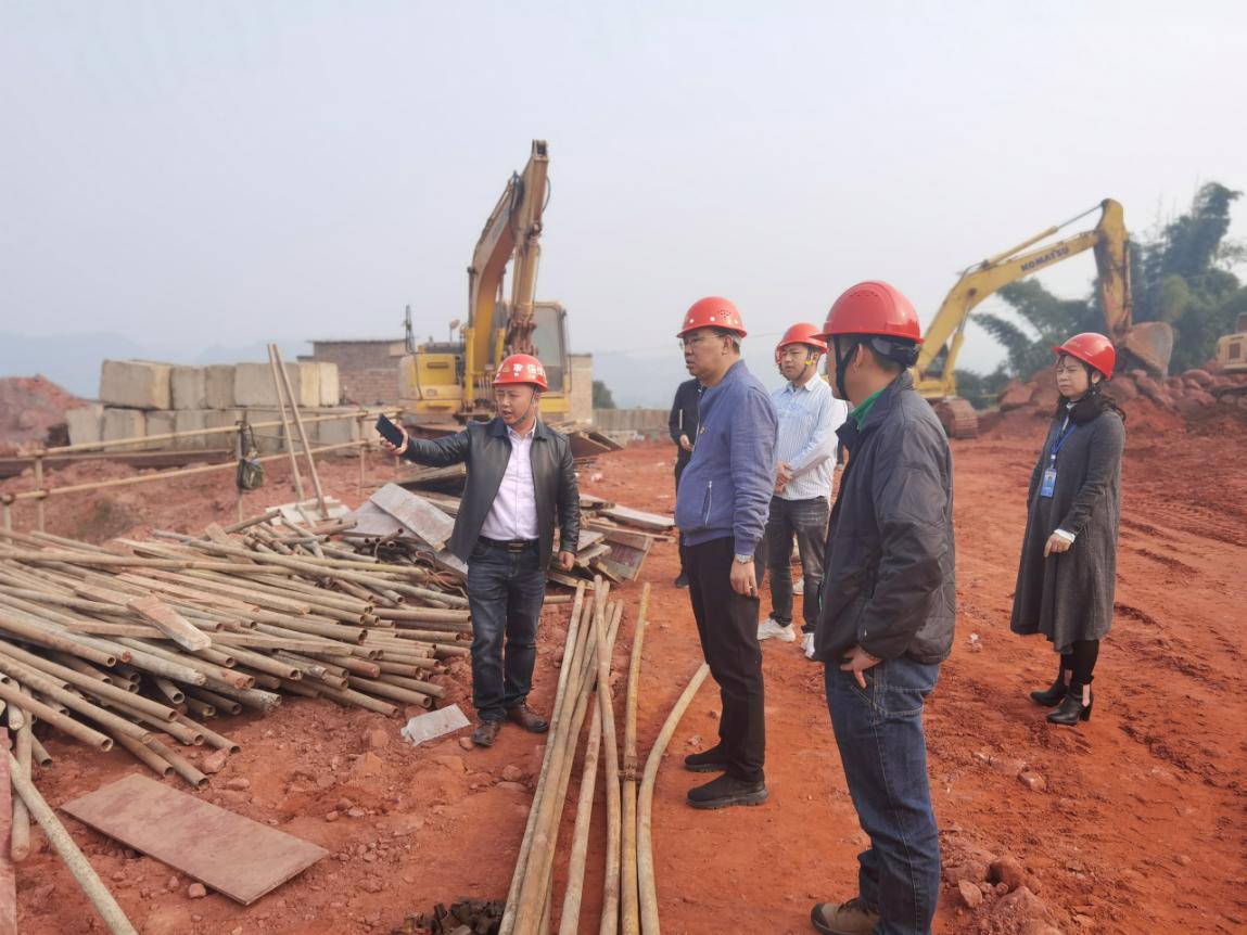 集團公司黨委委員、副總經(jīng)理任大慶督查指導高捷水廠在建工程