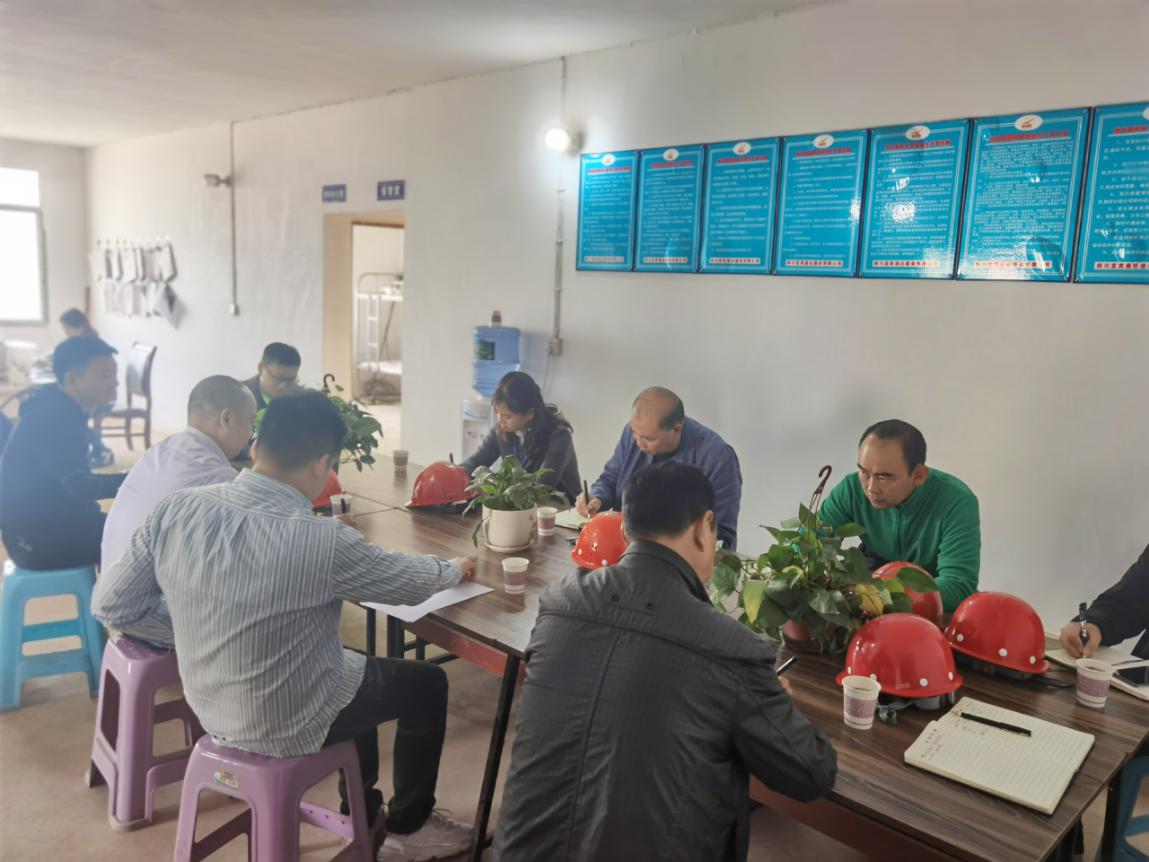 集團(tuán)公司黨委委員、副總經(jīng)理任大慶督查指導(dǎo)高捷水廠在建工程