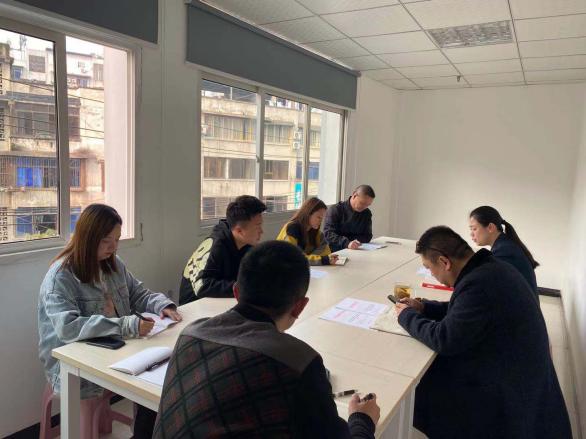 講黨風(fēng)，樹廉風(fēng)，強(qiáng)作風(fēng)