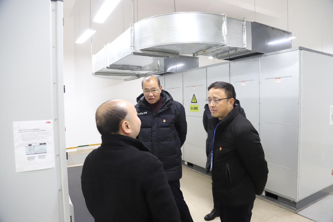 集團(tuán)公司黨委書(shū)記、董事長(zhǎng)周燕賓率隊(duì)督查水廠安全生產(chǎn)工作