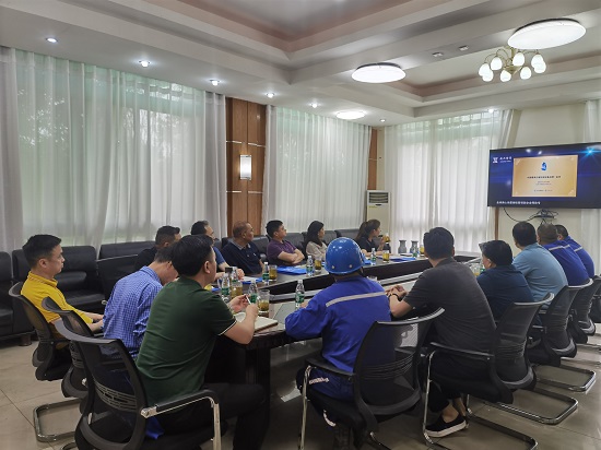 清源水務(wù)集團考察組赴成都考察并參加水處理技術(shù)設(shè)備展覽會